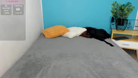 Issa  online show from 02-27-25, 12:23