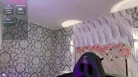 Issa online show from 04-16-26, 04:02