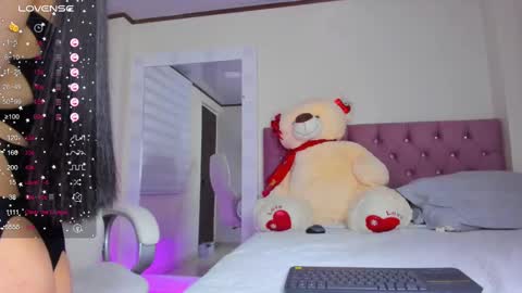 Isa  online show from 02-10-25, 07:47