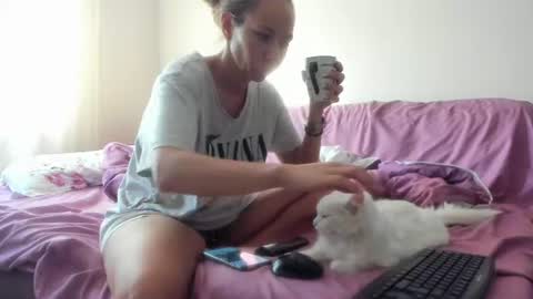 Issabelle online show from 07-21-26, 03:53