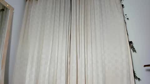  .  .   .  .   online show from 12-18-25, 11:33