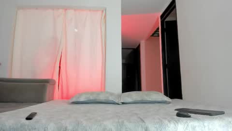 Isabella  online show from 02-15-26, 06:37