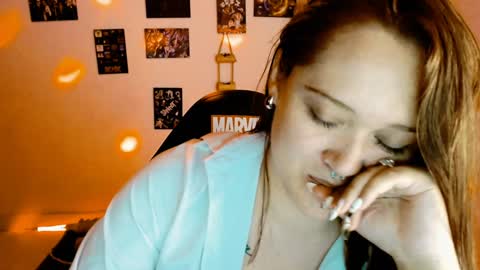 Yiz online show from 12-30-24, 09:16