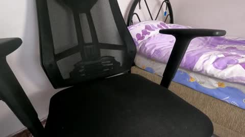 Snapshot of istanbullian chatting on 03-01-25, 01:40 erdem online show from 03-01-25, 01:40