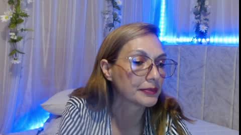 Snapshot of italagomez chatting on 02-09-25, 12:06 Itala Gomez online show from 02-09-25, 12:06