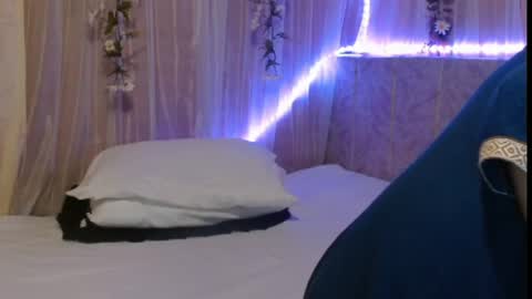 Snapshot of italagomez chatting on 03-09-25, 12:21 Itala Gomez online show from 03-09-25, 12:21