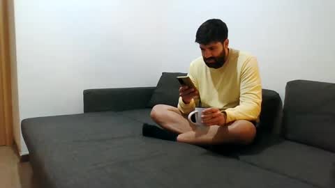 italianboybcn online show from 12-28-24, 07:33