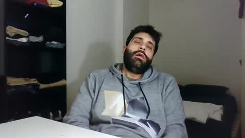 italianboybcn online show from 01-25-25, 06:57