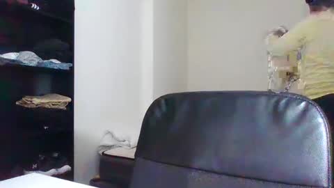 italianboybcn online show from 02-01-25, 08:18