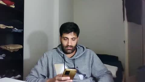 italianboybcn online show from 03-04-25, 05:56