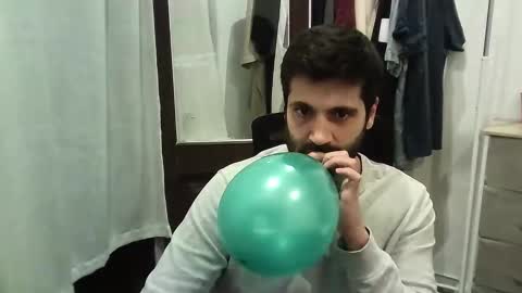 italianboybcn online show from 09-28-25, 08:58