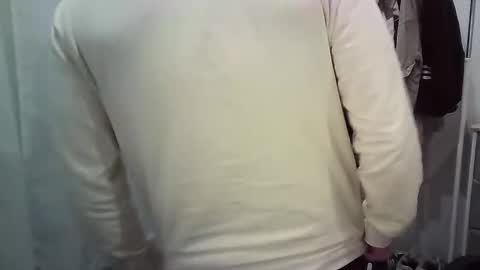 italianboybcn online show from 11-30-25, 09:19