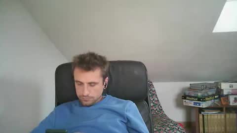 Snapshot of italiano116116 chatting on 11-19-25, 02:17 italiano116116 online show from 11-19-25, 02:17