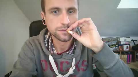 Snapshot of italiano116116 chatting on 12-01-25, 02:55 italiano116116 online show from 12-01-25, 02:55