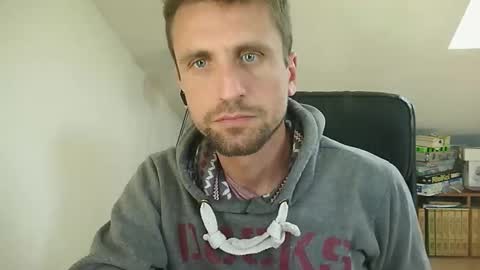 Snapshot of italiano116116 chatting on 05-11-26, 01:28 italiano116116 online show from 05-11-26, 01:28