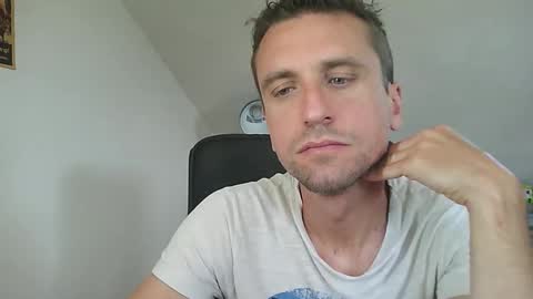 Snapshot of italiano116116 chatting on 06-05-26, 07:47 italiano116116 online show from 06-05-26, 07:47
