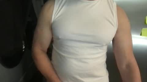 Snapshot of italiano9in chatting on 01-26-25, 08:56 Tony online show from 01-26-25, 08:56