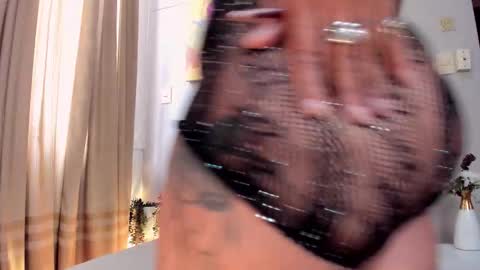 Snapshot of italymonroe chatting on 03-12-26, 07:09 Italy Monroe online show from 03-12-26, 07:09