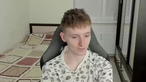 Ethan online show from 09-10-25, 03:01