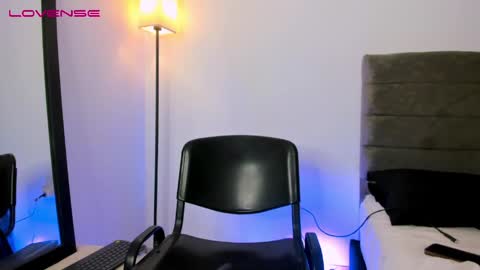 Ithan and Friends online show from 05-04-26, 12:17