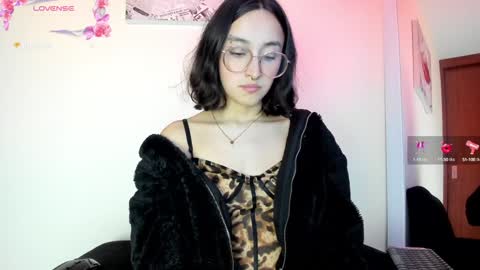 Angelica online show from 01-19-25, 10:49