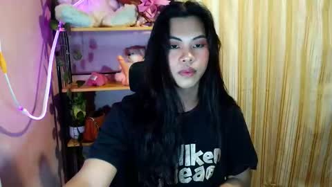 Snapshot of its_chloe20 chatting on 06-10-26, 01:21 its_chloe20 online show from 06-10-26, 01:21