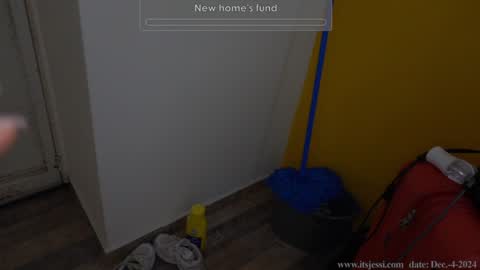 Snapshot of its_jessi chatting on 12-04-24, 07:56 Jessi online show from 12-04-24, 07:56