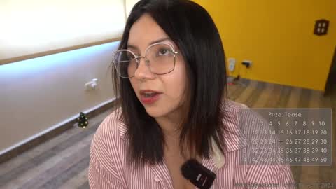 Snapshot of its_jessi chatting on 12-11-24, 07:03 Jessi online show from 12-11-24, 07:03