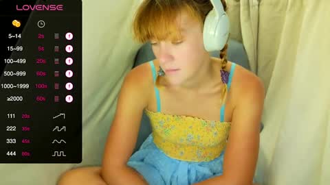 Snapshot of its_lily chatting on 09-15-25, 08:42 Lily online show from 09-15-25, 08:42