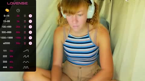 Snapshot of its_lily chatting on 09-16-25, 08:21 Lily online show from 09-16-25, 08:21