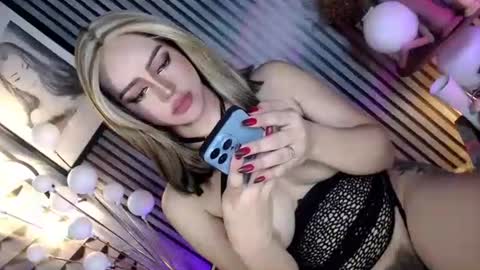 Snapshot of its_me_cataleya chatting on 10-21-25, 05:08 Cataleya Rogers online show from 10-21-25, 05:08