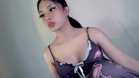 Snapshot of its_me_kaye28 chatting on 05-29-26, 08:34 Kaye online show from 05-29-26, 08:34