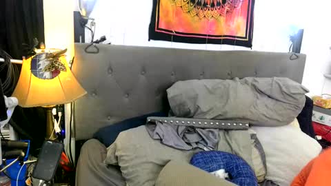 Snapshot of itscandibtch6969 chatting on 01-15-25, 04:25 Boo Faux online show from 01-15-25, 04:25