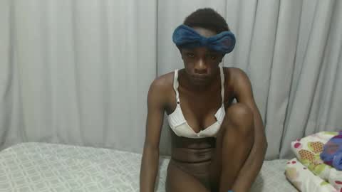 Laynne online show from 11-09-25, 07:50