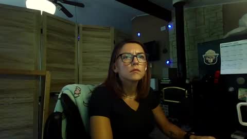 ItsMeSophie X online show from 09-18-25, 03:58