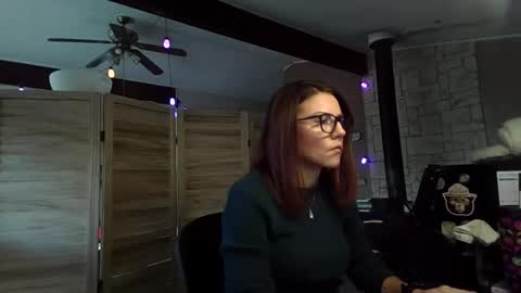 ItsMeSophie X online show from 10-23-25, 04:17