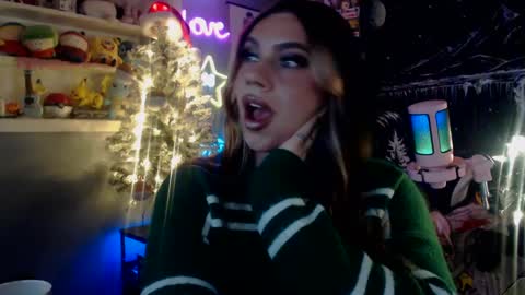 Nicki Foxx online show from 12-25-24, 11:31