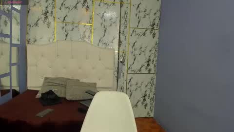 Itsuki N online show from 10-03-25, 01:19