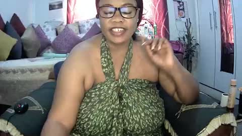 Snapshot of itumeleng74 chatting on 02-11-25, 01:51 itumeleng74 online show from 02-11-25, 01:51