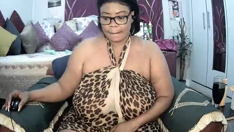 Snapshot of itumeleng74 chatting on 02-11-25, 06:33 itumeleng74 online show from 02-11-25, 06:33