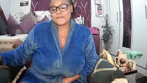 Snapshot of itumeleng74 chatting on 03-11-25, 04:29 itumeleng74 online show from 03-11-25, 04:29