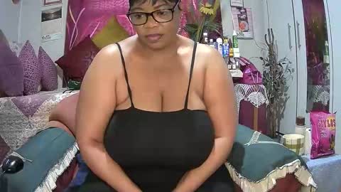 Snapshot of itumeleng74 chatting on 09-12-25, 06:02 itumeleng74 online show from 09-12-25, 06:02