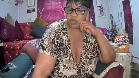 Snapshot of itumeleng74 chatting on 10-12-25, 05:12 itumeleng74 online show from 10-12-25, 05:12