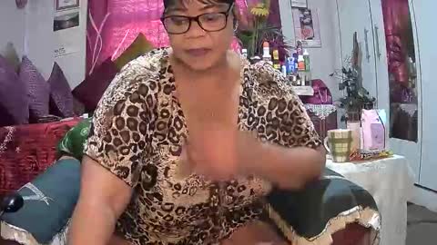 itumeleng74 online show from 12-16-25, 06:07