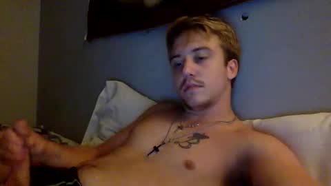 itxlowhoe479 online show from 10-27-25, 05:00