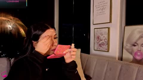 Ivanna West online show from 12-18-25, 10:10