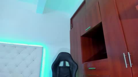 Snapshot of ivannapretyts chatting on 09-25-25, 03:27 ivannapretyts online show from 09-25-25, 03:27