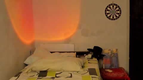 Snapshot of ivano_jones chatting on 02-08-25, 09:24 Ivano online show from 02-08-25, 09:24