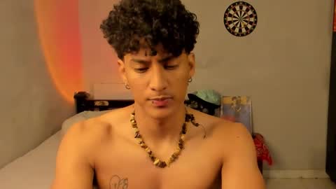 Snapshot of ivano_jones chatting on 02-11-25, 06:40 Ivano online show from 02-11-25, 06:40