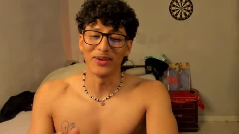 Snapshot of ivano_jones chatting on 02-14-25, 06:34 Ivano online show from 02-14-25, 06:34